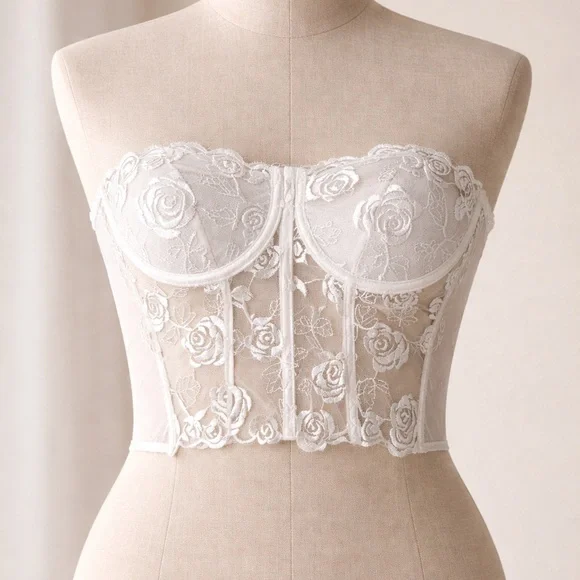 Fashion Nova White Floral Lace Corset - Picture 2 of 5
